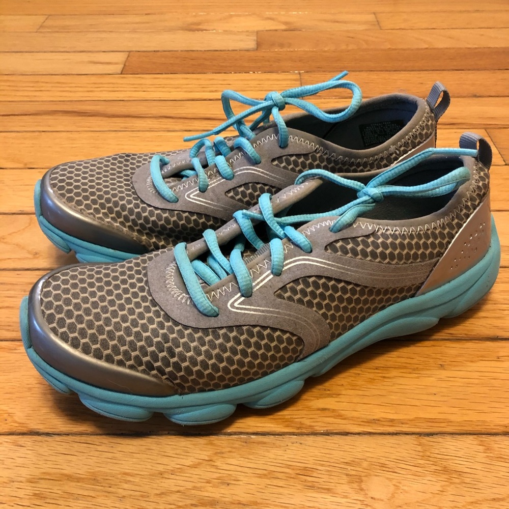Easy Spirit Women's Real Fast Grey & Blue Sneakers / Walking Running Shoes 7.5 M